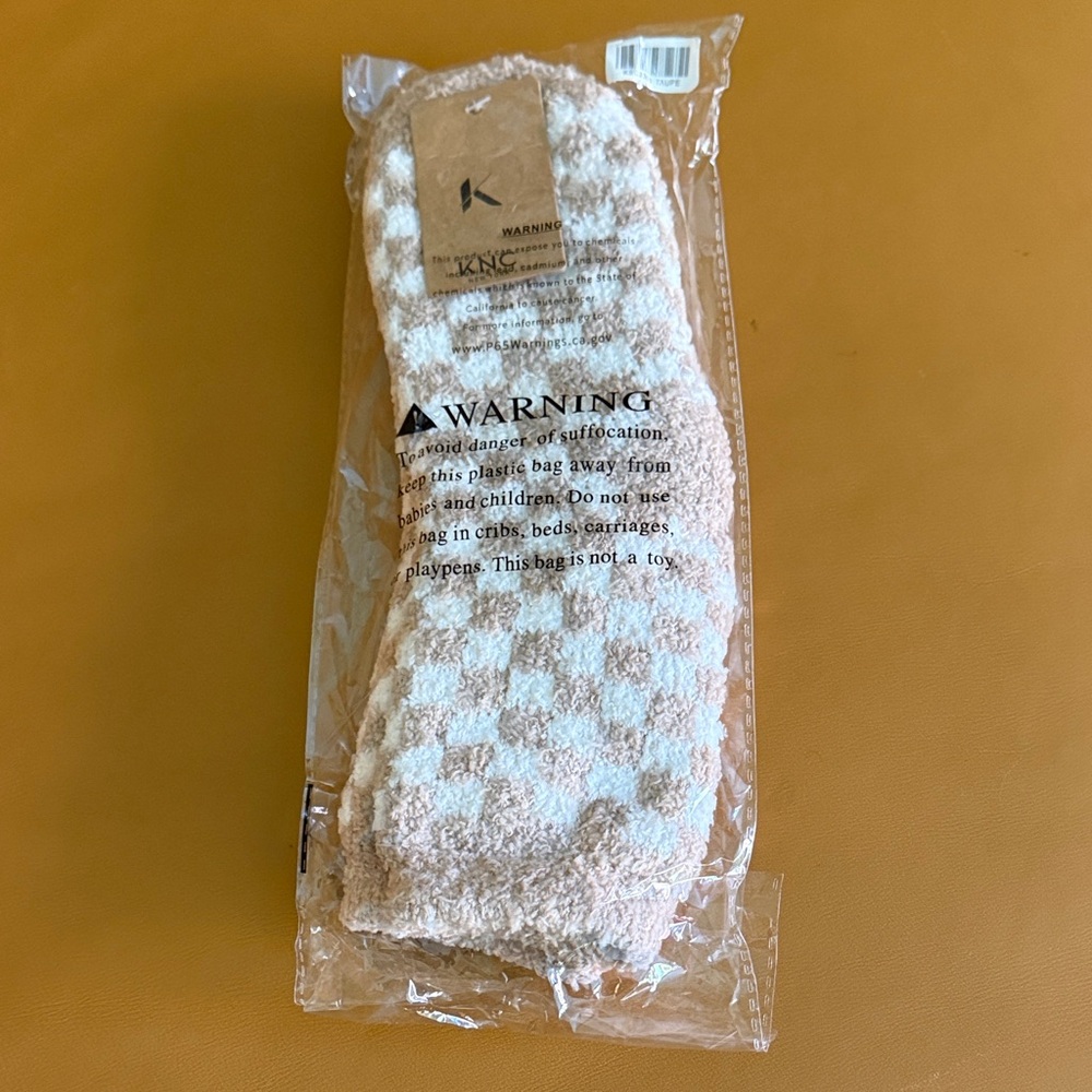 Women's Checkered Cozy Socks - Cream and Tan